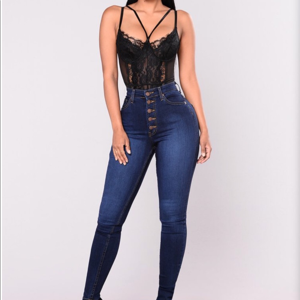 🖤 Black Teddy Bodysuit 🖤 - Picture 2 of 3
